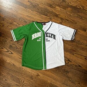 Retro Fox Green And White Brooklyn New York Logo Women’s Size L Baseball Jersey